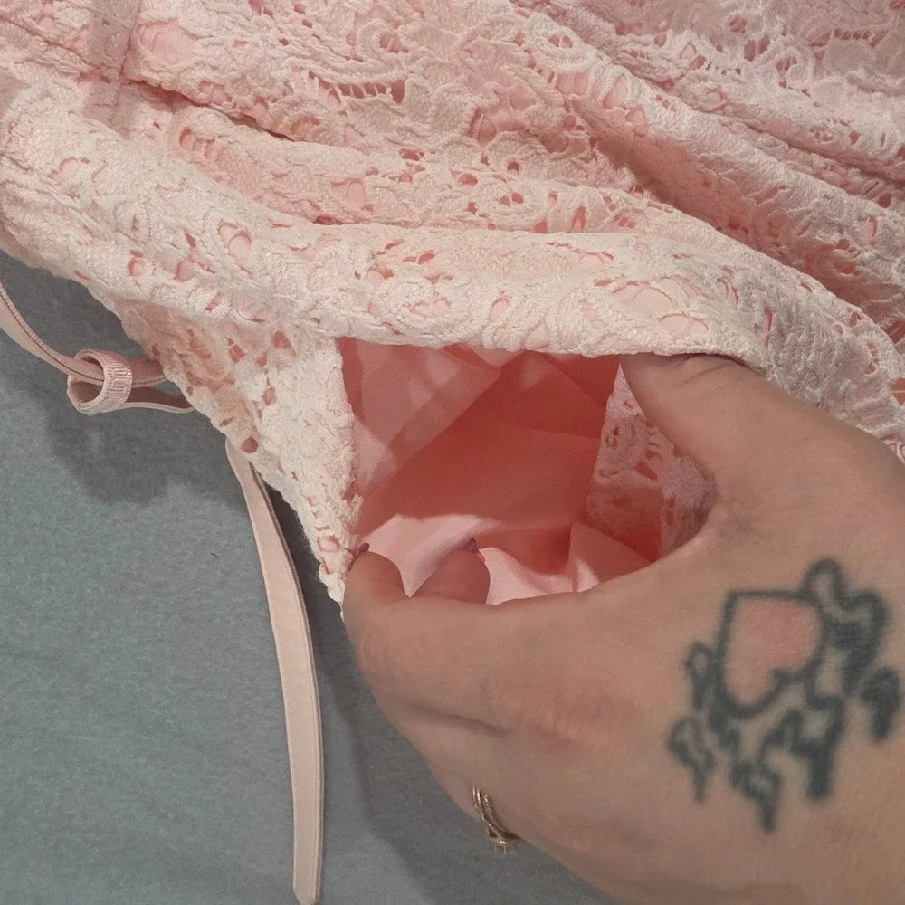 White House Black Market Pink Lace Dress Sleeveless Belted Sheath Wedding Guest - Picture 9 of 11